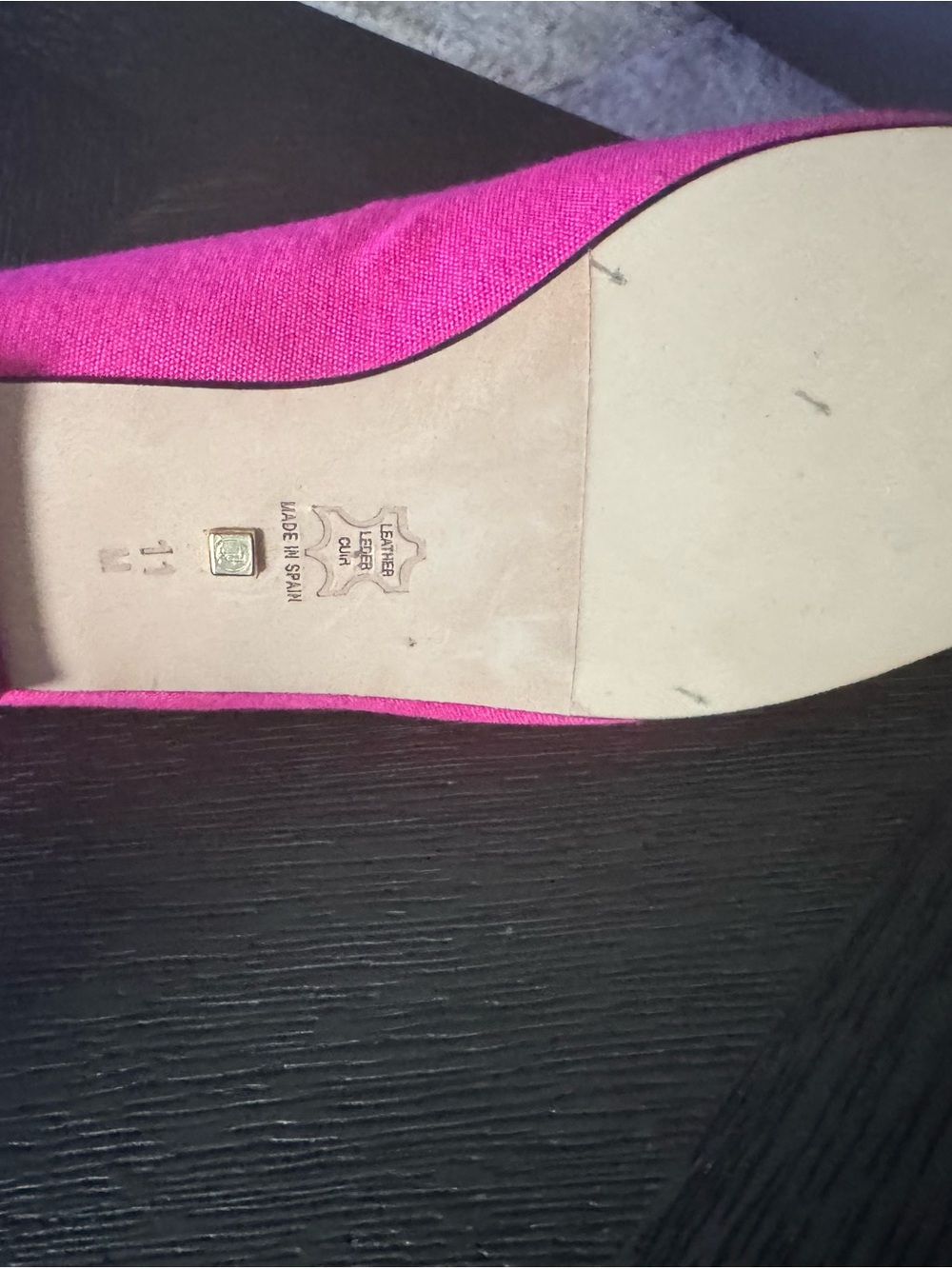 Women's Fuchsia Slip-On Flats with Embroidered Bee and 'Happy' Accent - Picture 7 of 10